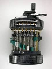 Curta-2-Cut-model-1.jpg